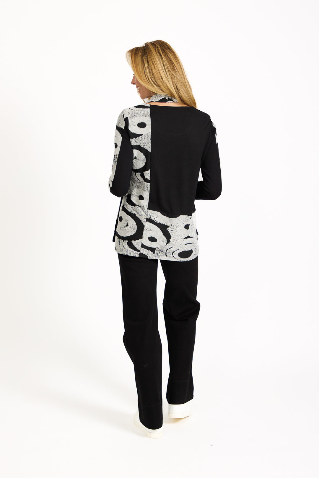 Textured Bordered Top with Scarf