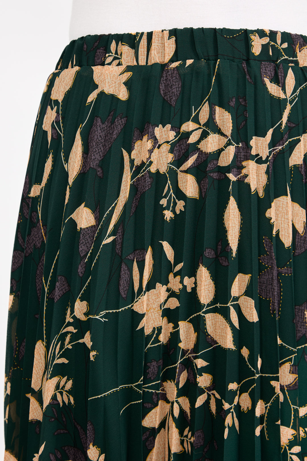 Leaf Print Pleated Skirt