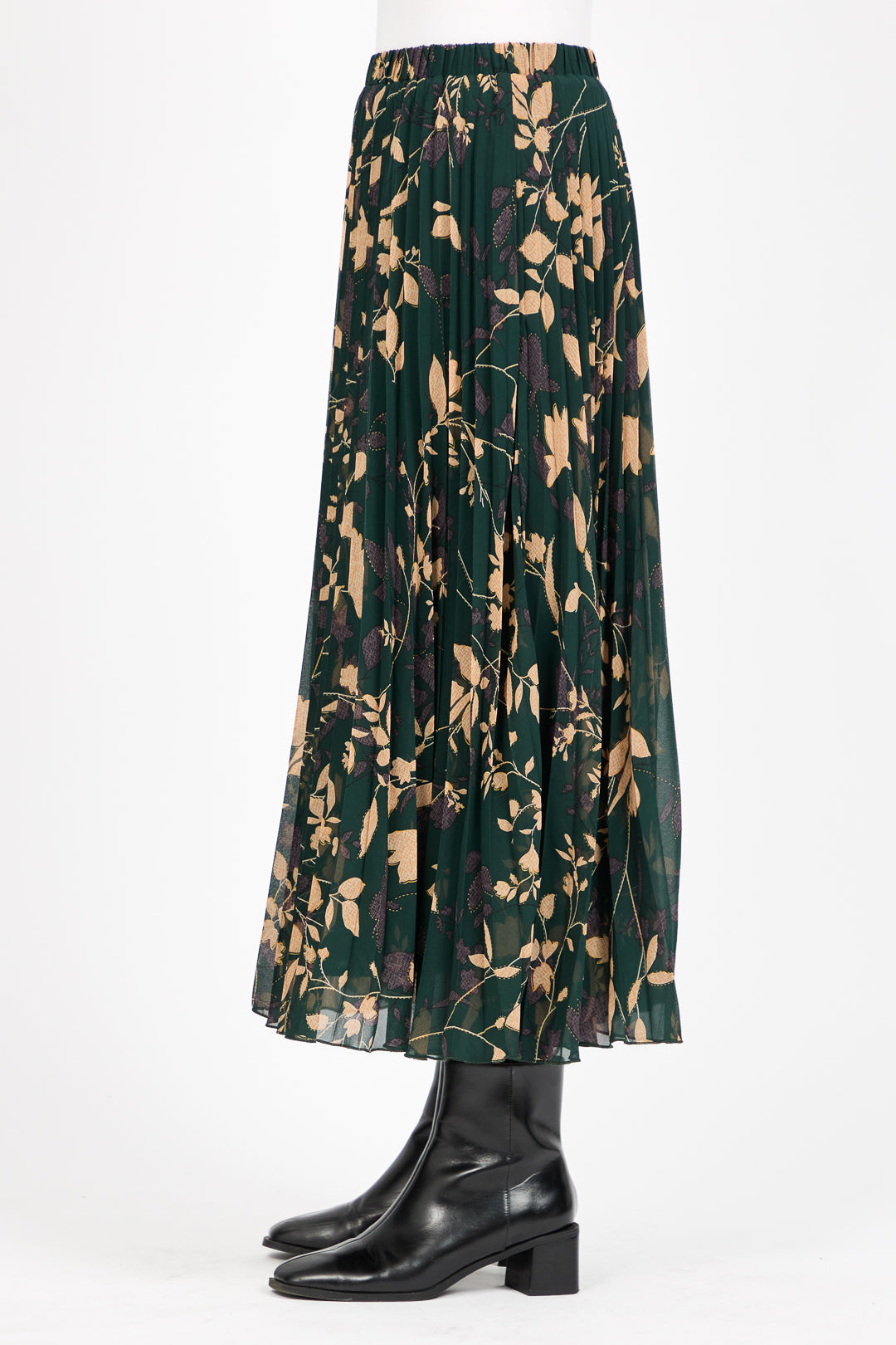 Leaf Print Pleated Skirt