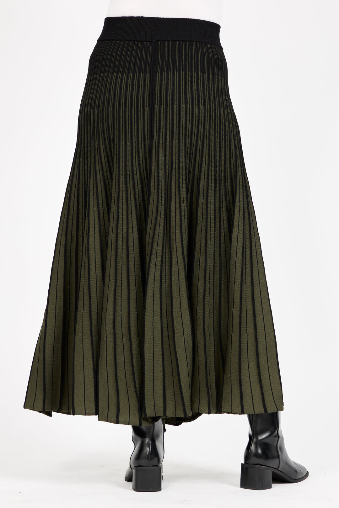 Stripe Knitted Pleated Skirt