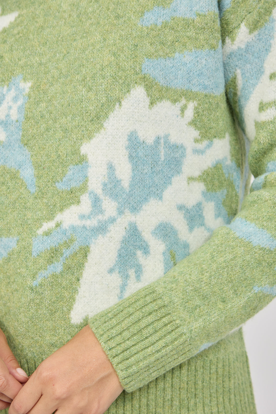 Floral Jacquard Crew Neck Knit Jumper