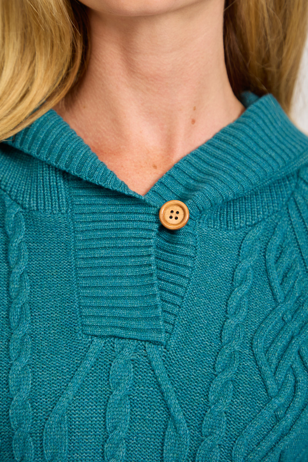 Cable-Knit Hooded Jumper
