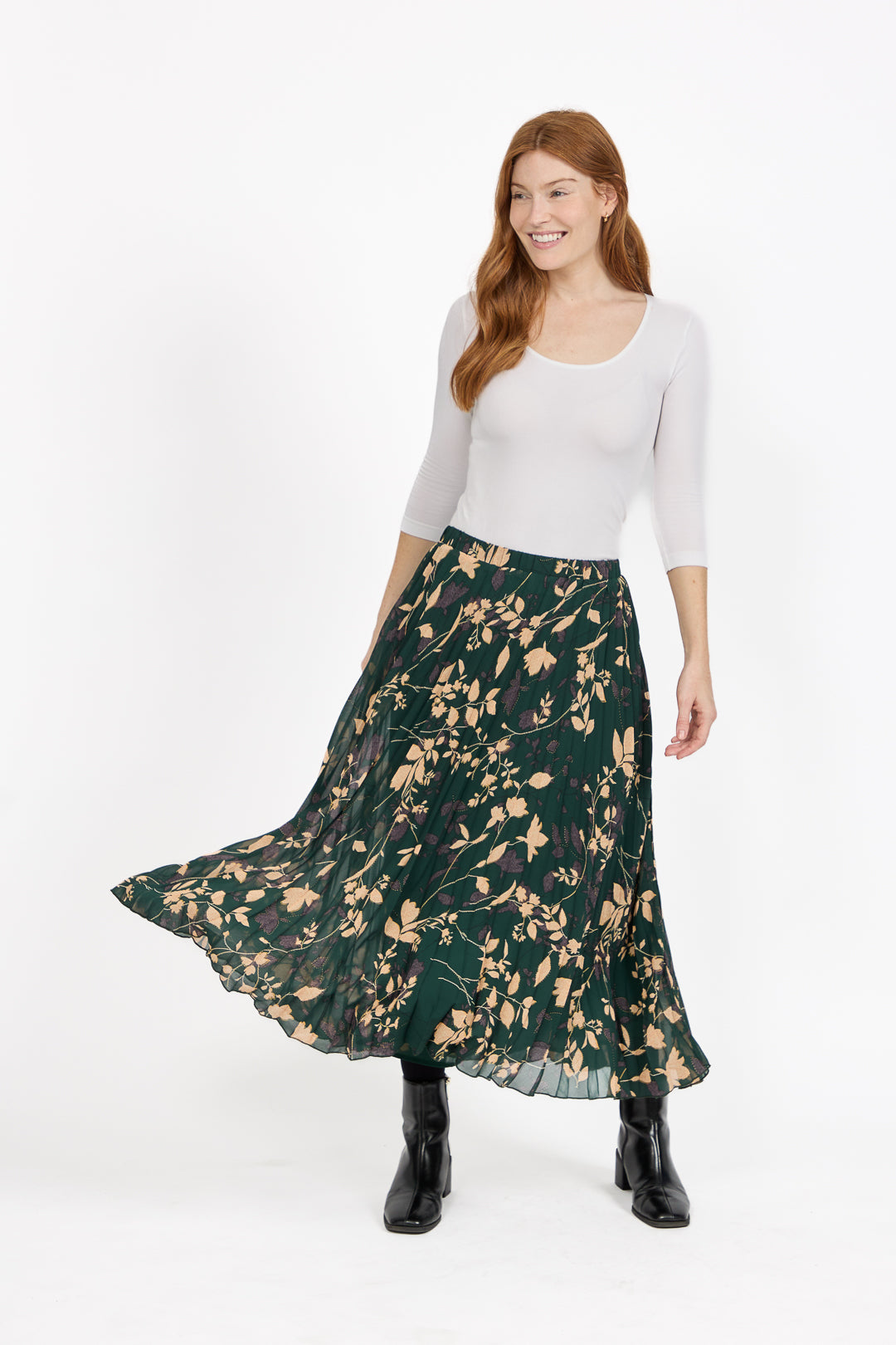 Leaf Print Pleated Skirt